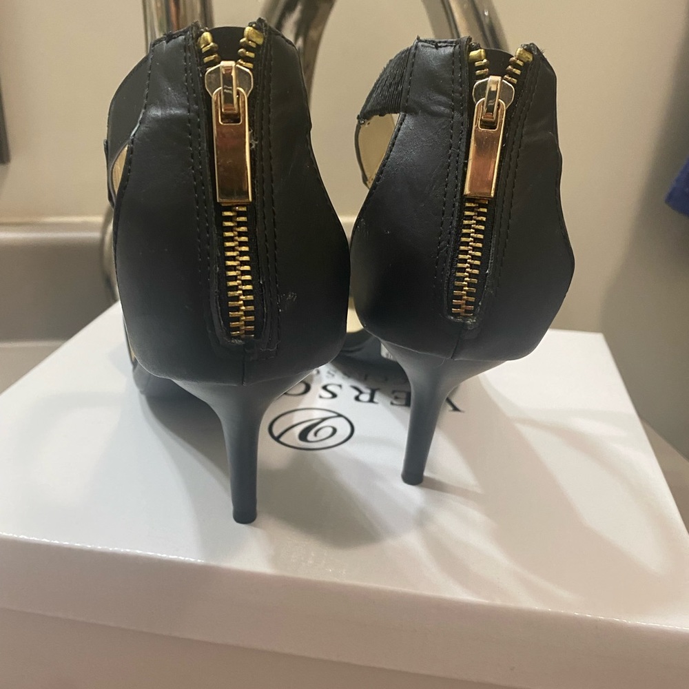Black Ankle Strap Heel with Gold Plate - Picture 4 of 4